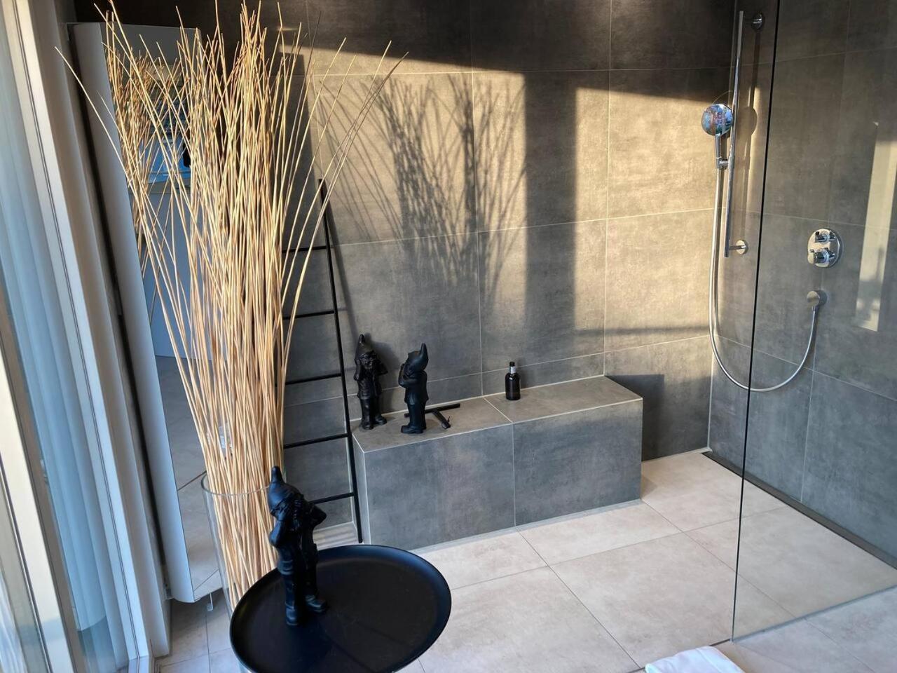 EhrenkirchenNeues Penthouse-Loft Mit Konuskarte Fuer Gratis Oepnvアパートメント エクステリア 写真